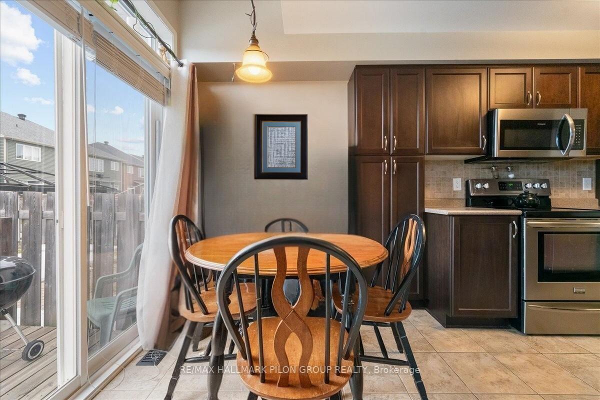 Photo 7 of 327 Saddleridge Drive, Ottawa, Mer Bleue/Bradley Estates/Anderson Park — HOMEH