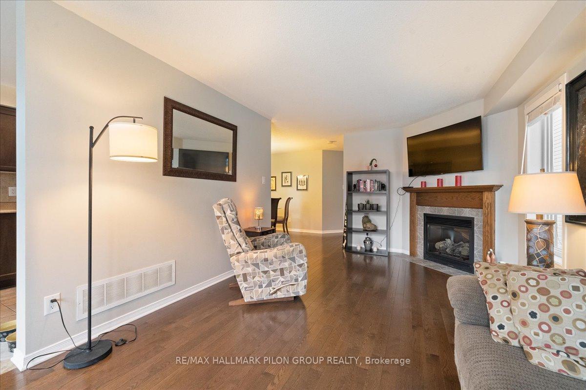 Photo 9 of 327 Saddleridge Drive, Ottawa, Mer Bleue/Bradley Estates/Anderson Park — HOMEH
