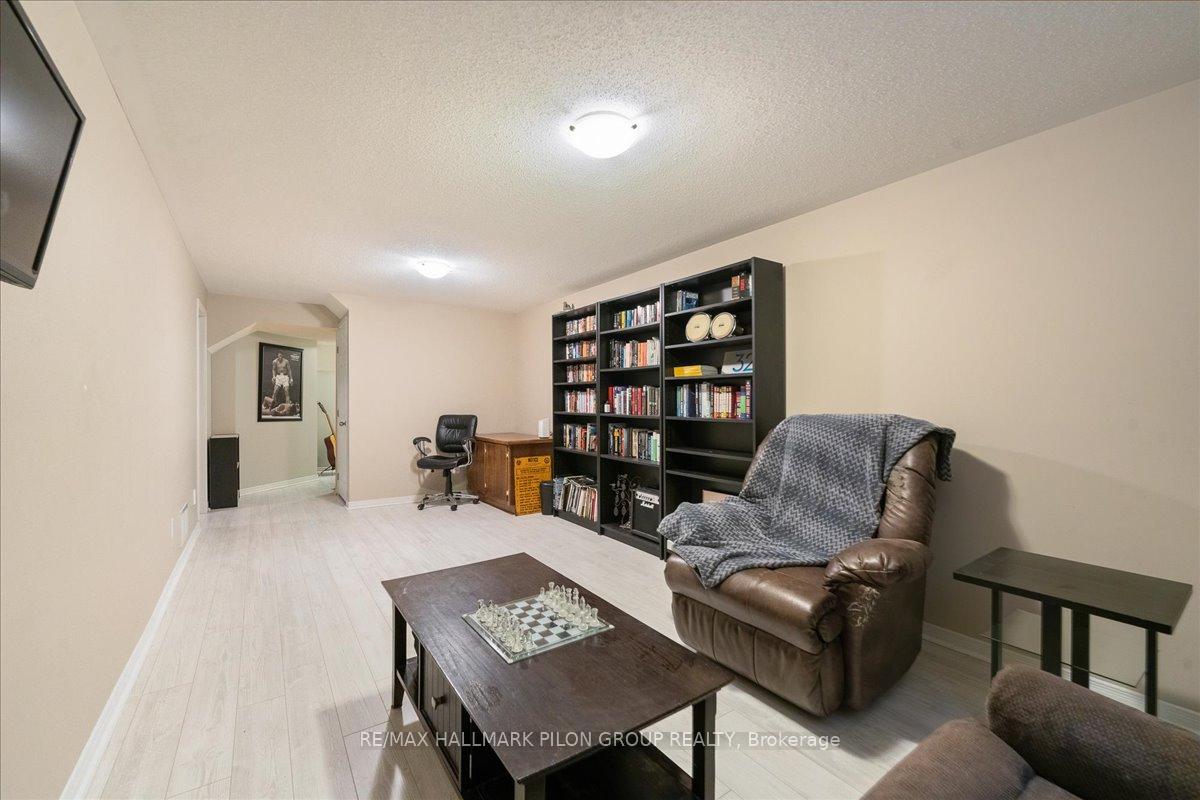 Photo 19 of 327 Saddleridge Drive, Ottawa, Mer Bleue/Bradley Estates/Anderson Park — HOMEH