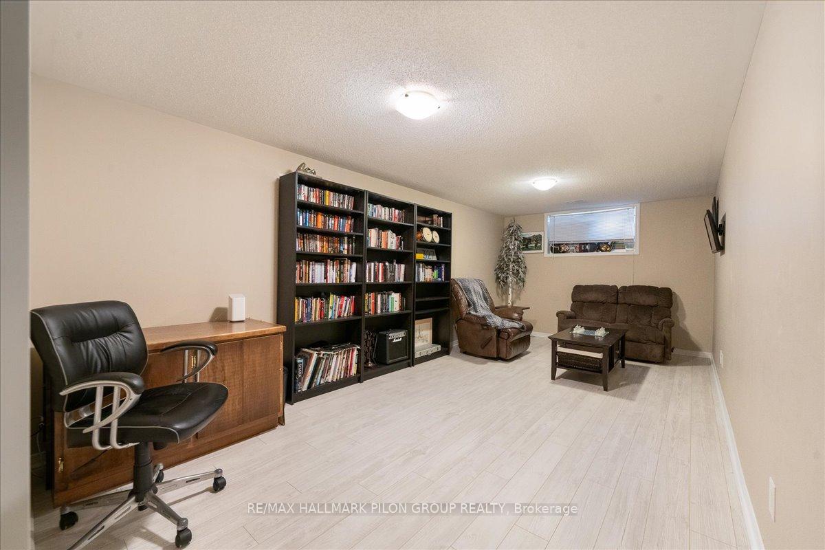 Photo 20 of 327 Saddleridge Drive, Ottawa, Mer Bleue/Bradley Estates/Anderson Park — HOMEH