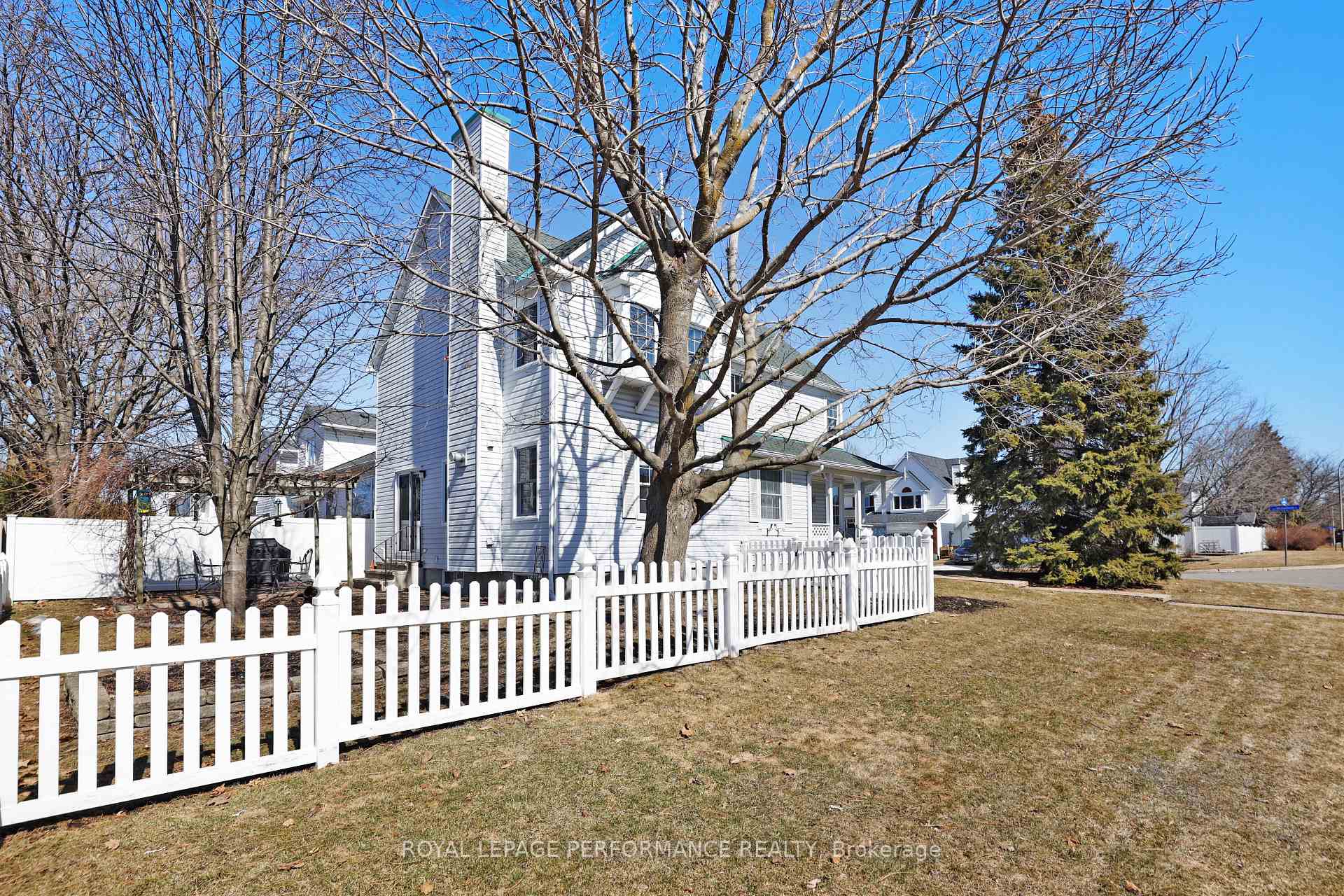 Photo 2 of 1455 Michaelsem Street, Ottawa, Chateauneuf — HOMEH