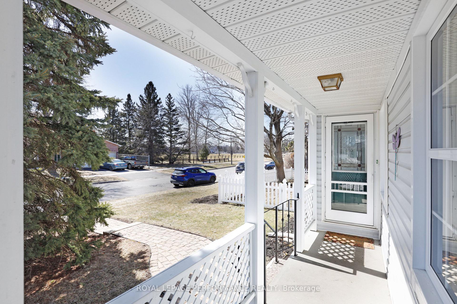 Photo 4 of 1455 Michaelsem Street, Ottawa, Chateauneuf — HOMEH
