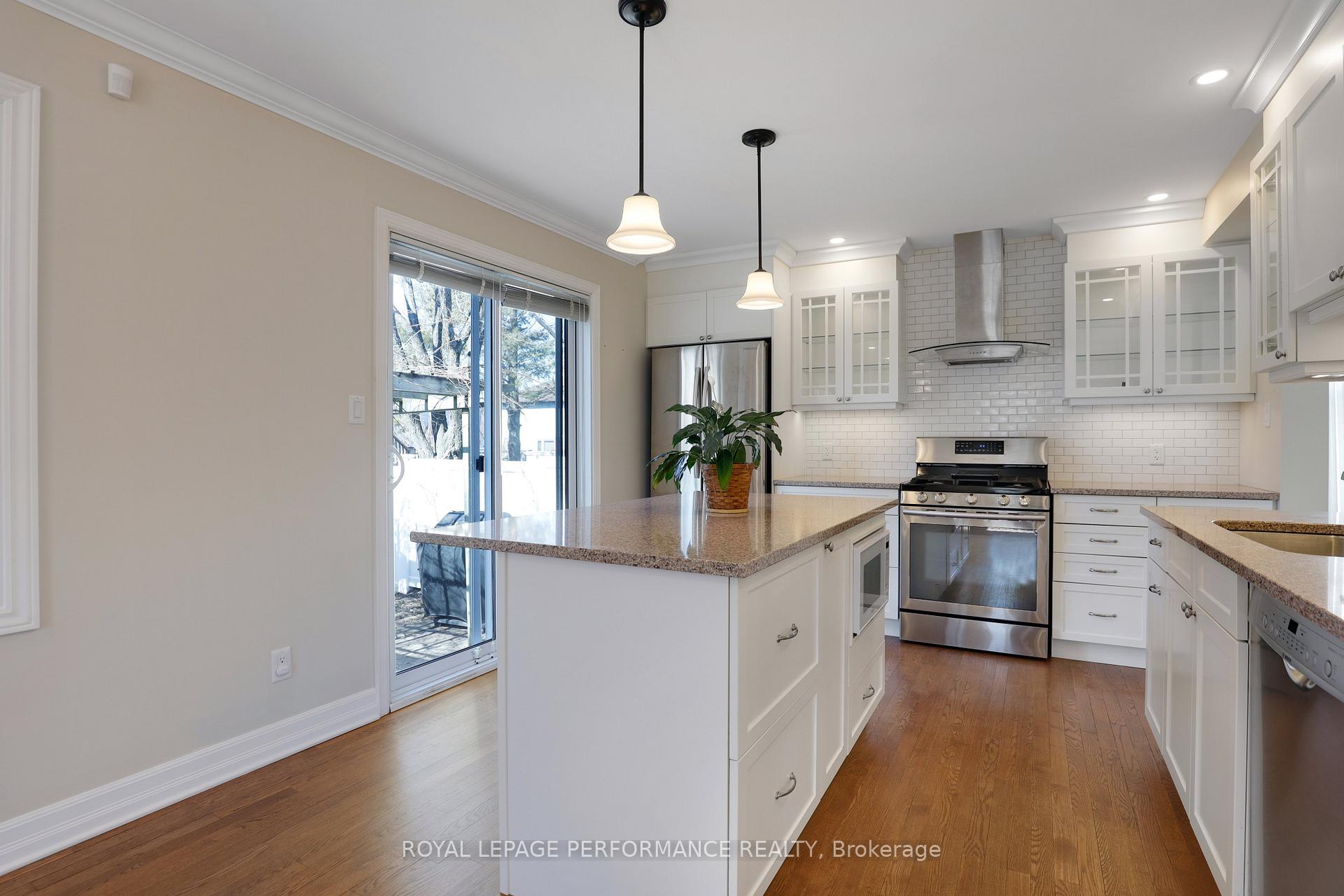 Photo 13 of 1455 Michaelsem Street, Ottawa, Chateauneuf — HOMEH