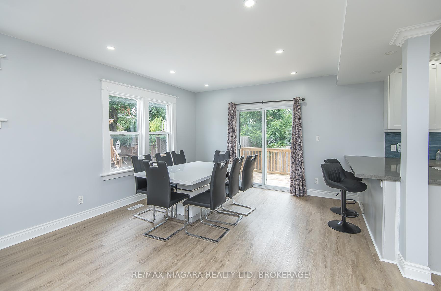 Photo 13 of 4607 Nelson Crescent, Niagara Falls, Downtown — HOMEH
