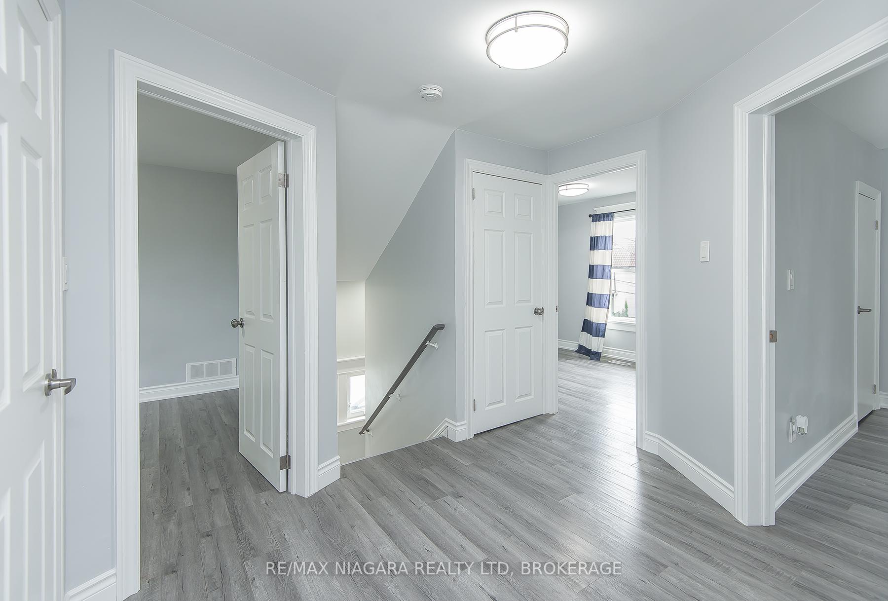 Photo 18 of 4607 Nelson Crescent, Niagara Falls, Downtown — HOMEH