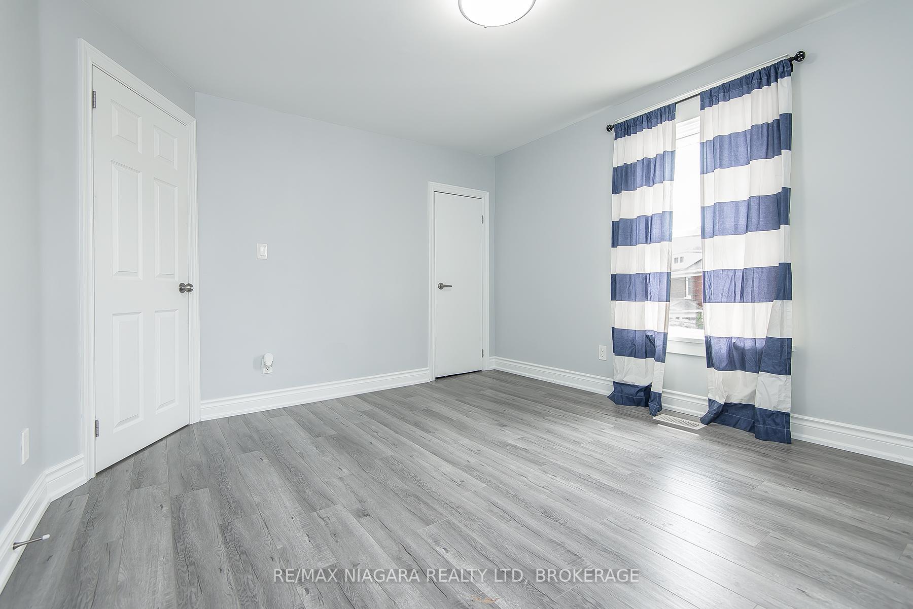 Photo 25 of 4607 Nelson Crescent, Niagara Falls, Downtown — HOMEH