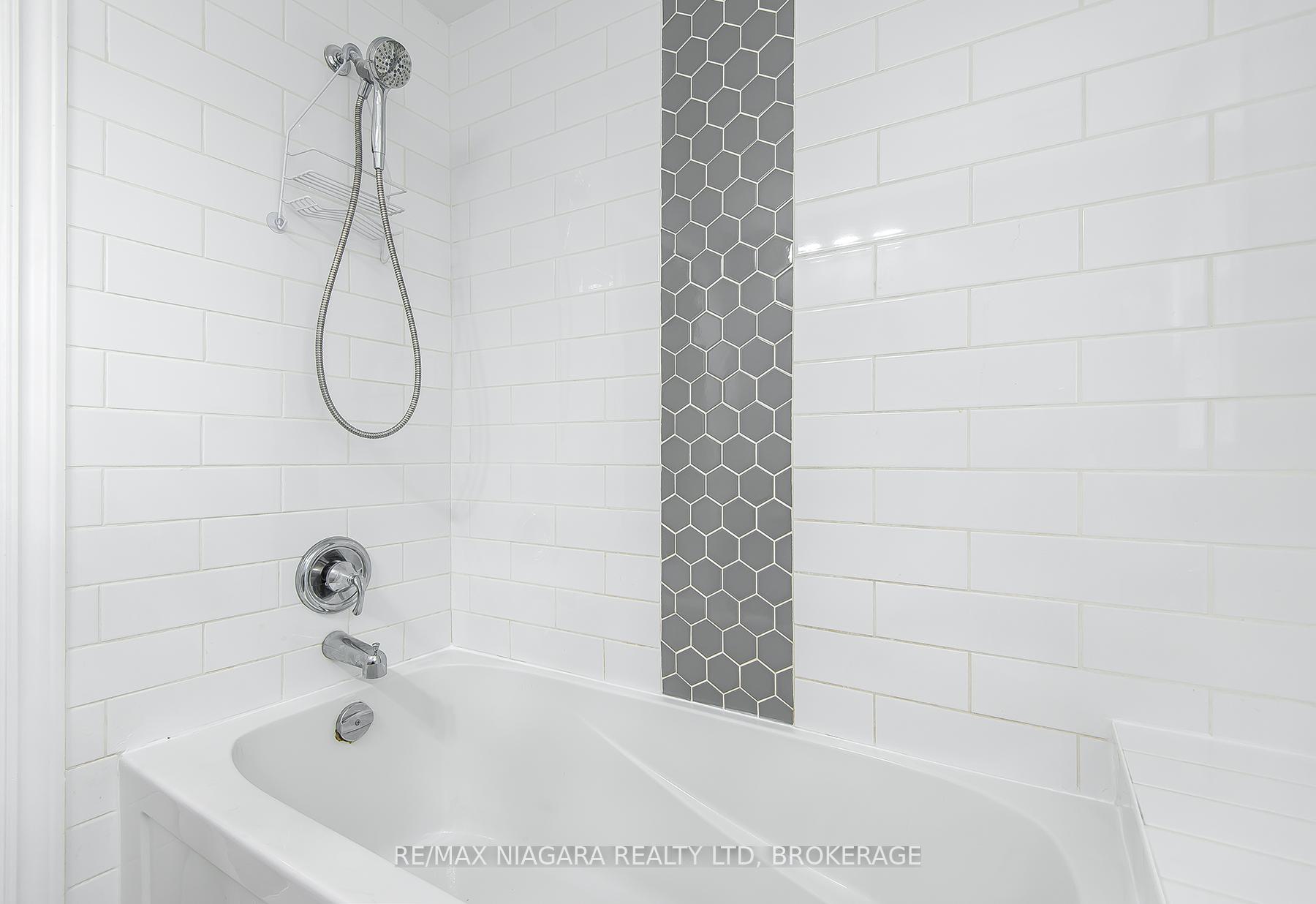 Photo 27 of 4607 Nelson Crescent, Niagara Falls, Downtown — HOMEH