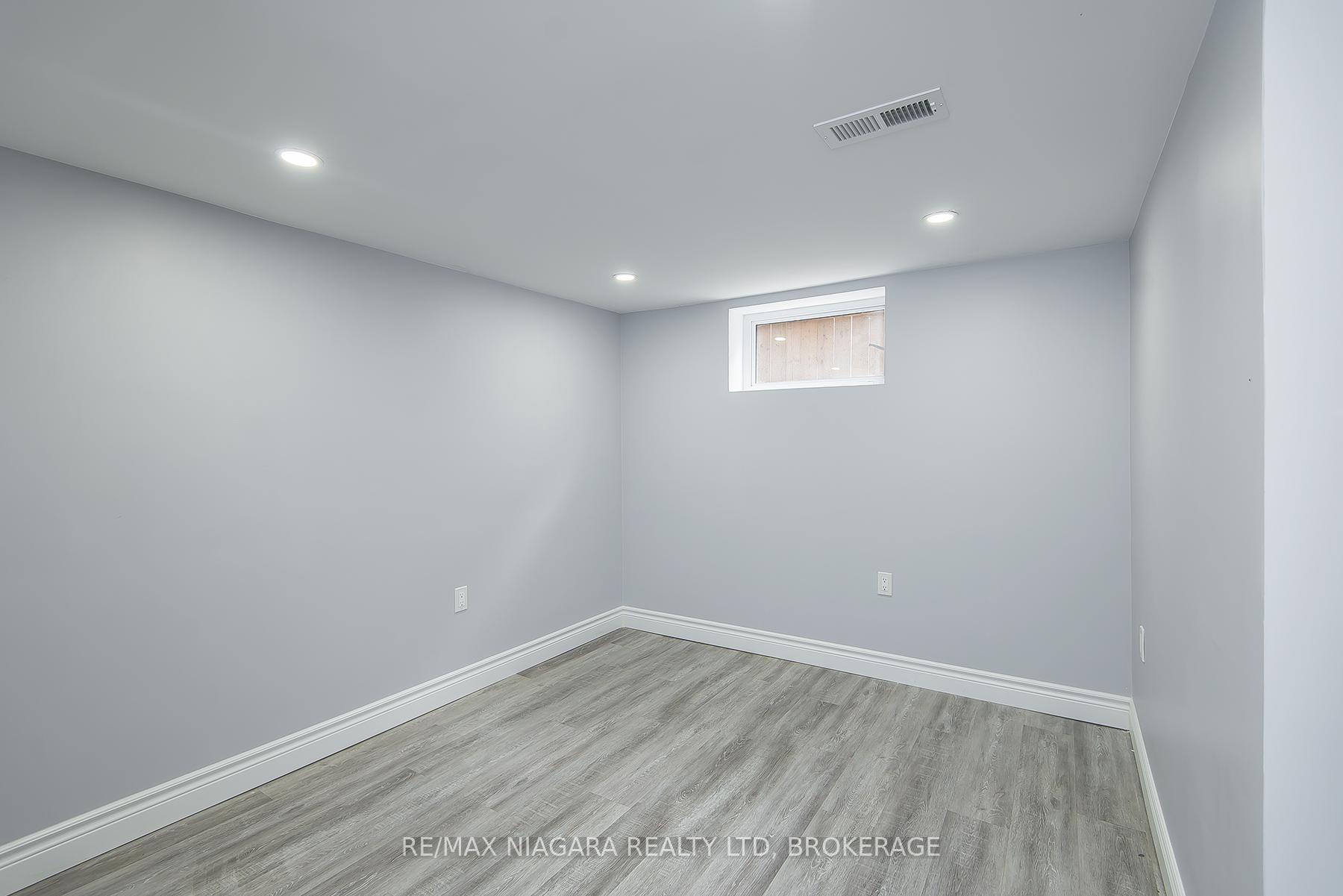 Photo 33 of 4607 Nelson Crescent, Niagara Falls, Downtown — HOMEH