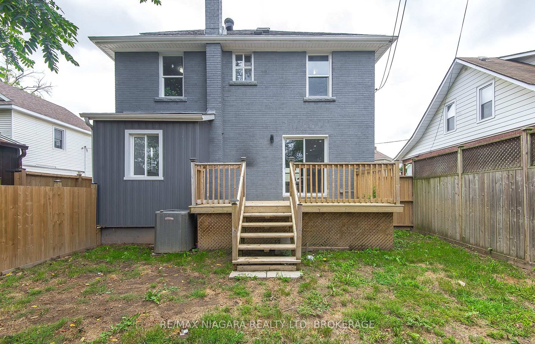 Photo 39 of 4607 Nelson Crescent, Niagara Falls, Downtown — HOMEH