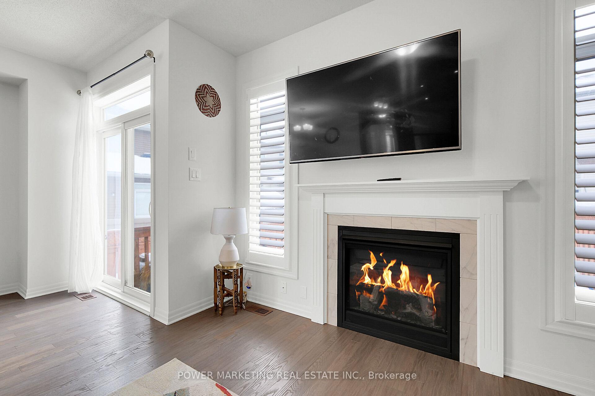 Photo 10 of 300 Broadbridge Crescent, Ottawa, Mer Bleue/Bradley Estates/Anderson Park — HOMEH