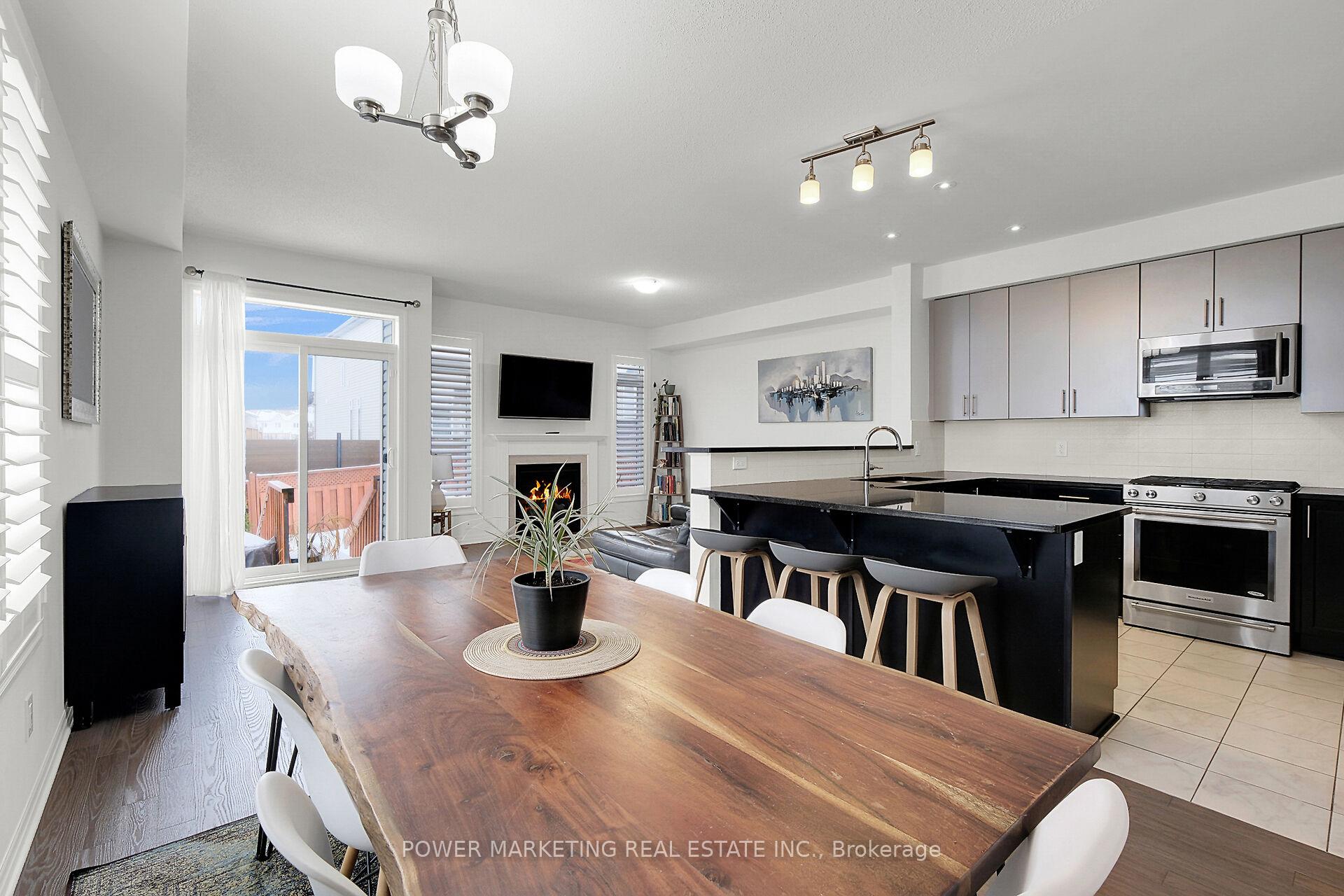Photo 13 of 300 Broadbridge Crescent, Ottawa, Mer Bleue/Bradley Estates/Anderson Park — HOMEH