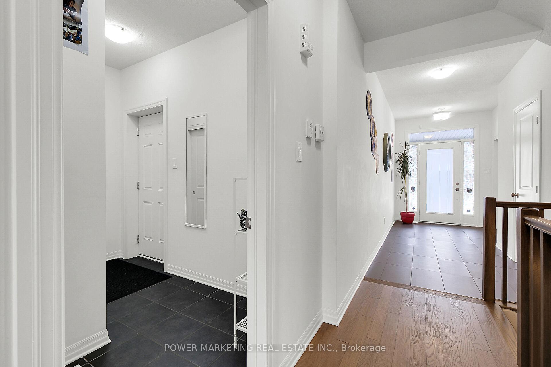 Photo 23 of 300 Broadbridge Crescent, Ottawa, Mer Bleue/Bradley Estates/Anderson Park — HOMEH