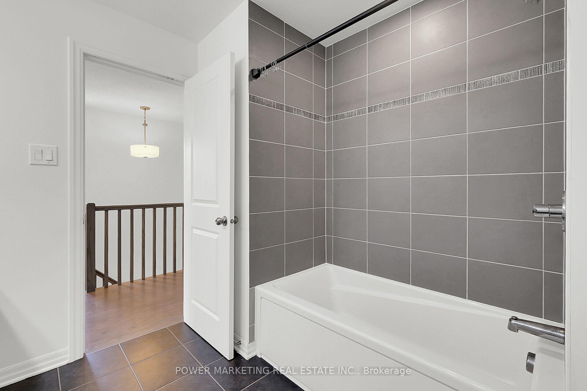 Photo 40 of 300 Broadbridge Crescent, Ottawa, Mer Bleue/Bradley Estates/Anderson Park — HOMEH