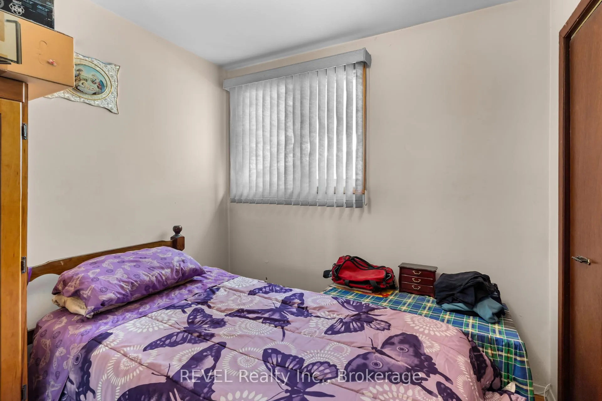 Photo 12 of 6256 Johnson Drive, Niagara Falls, Church's Lane — HOMEH