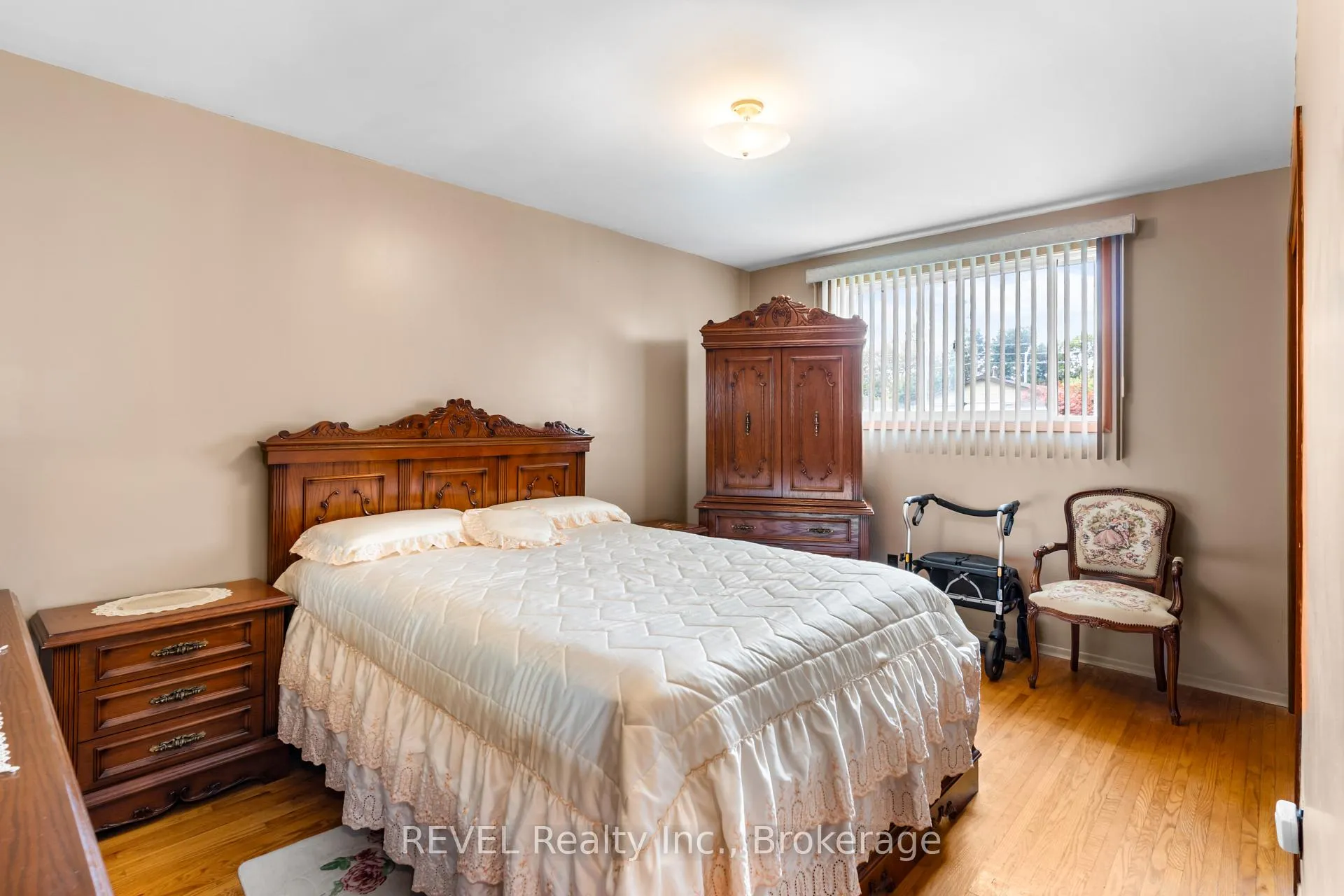 Photo 14 of 6256 Johnson Drive, Niagara Falls, Church's Lane — HOMEH