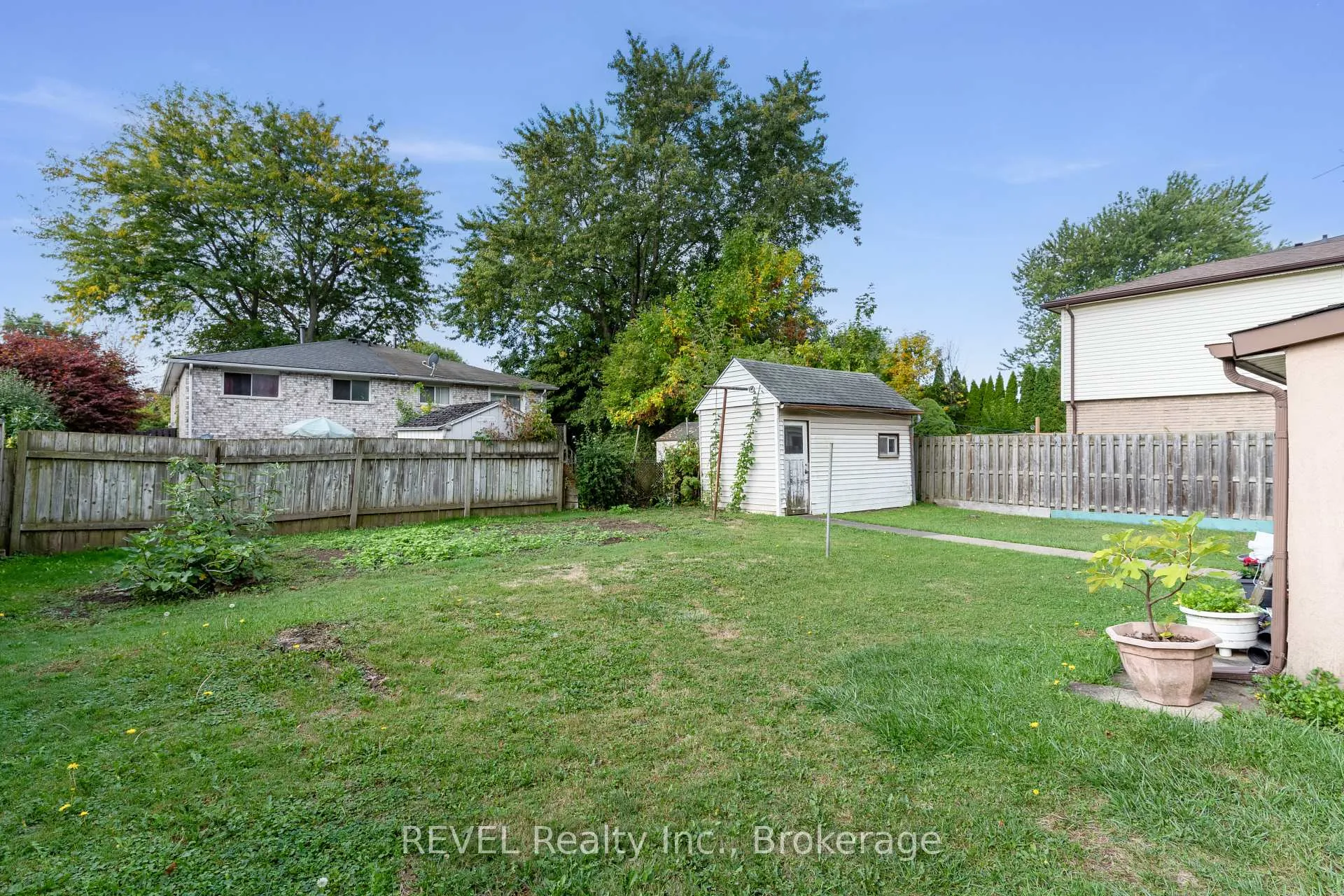 Photo 24 of 6256 Johnson Drive, Niagara Falls, Church's Lane — HOMEH