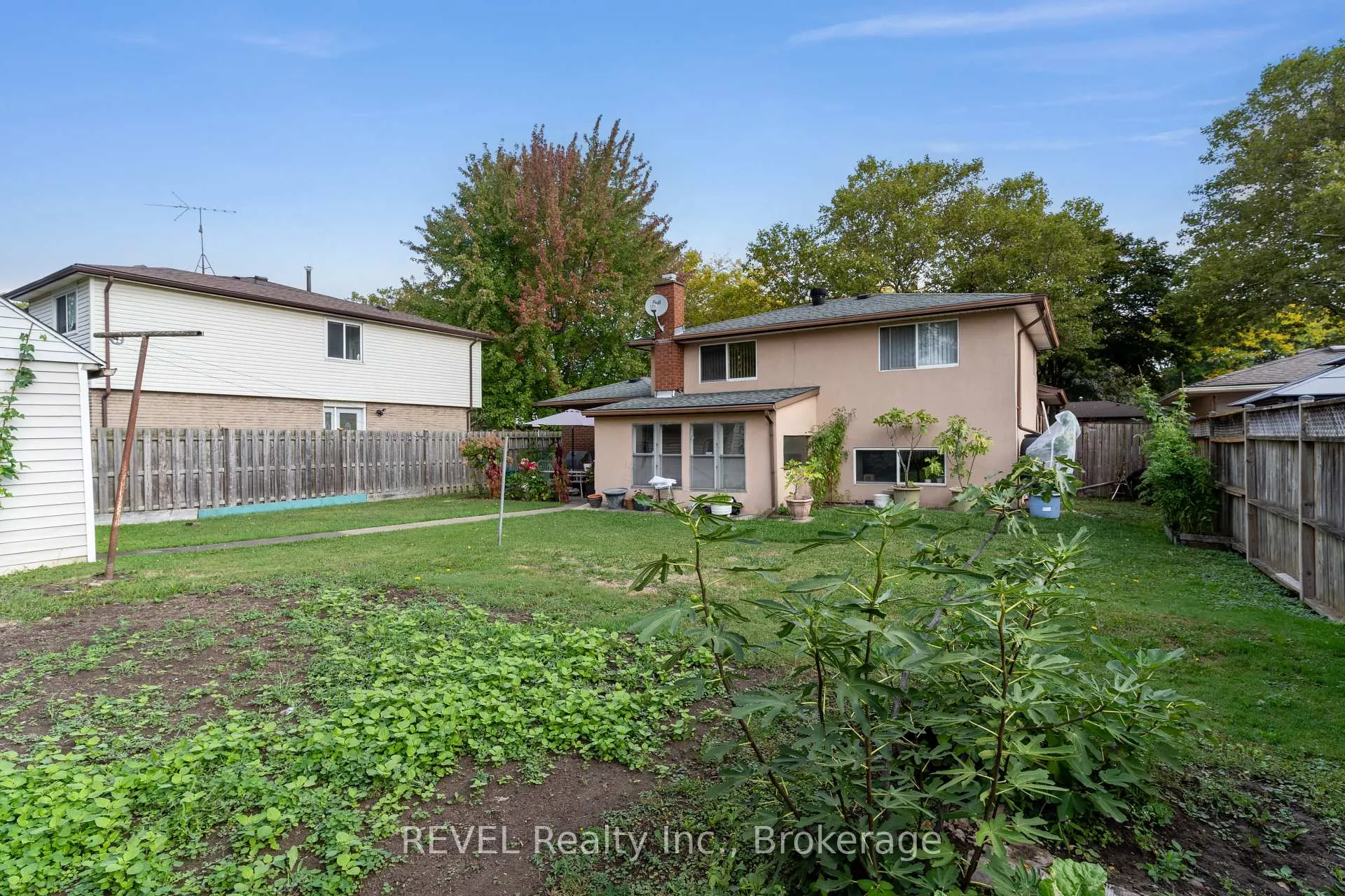 Photo 25 of 6256 Johnson Drive, Niagara Falls, Church's Lane — HOMEH