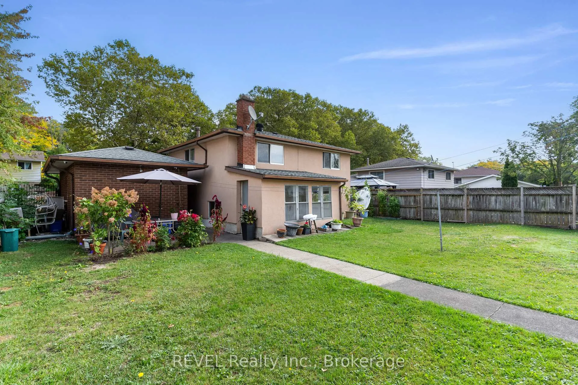 Photo 26 of 6256 Johnson Drive, Niagara Falls, Church's Lane — HOMEH