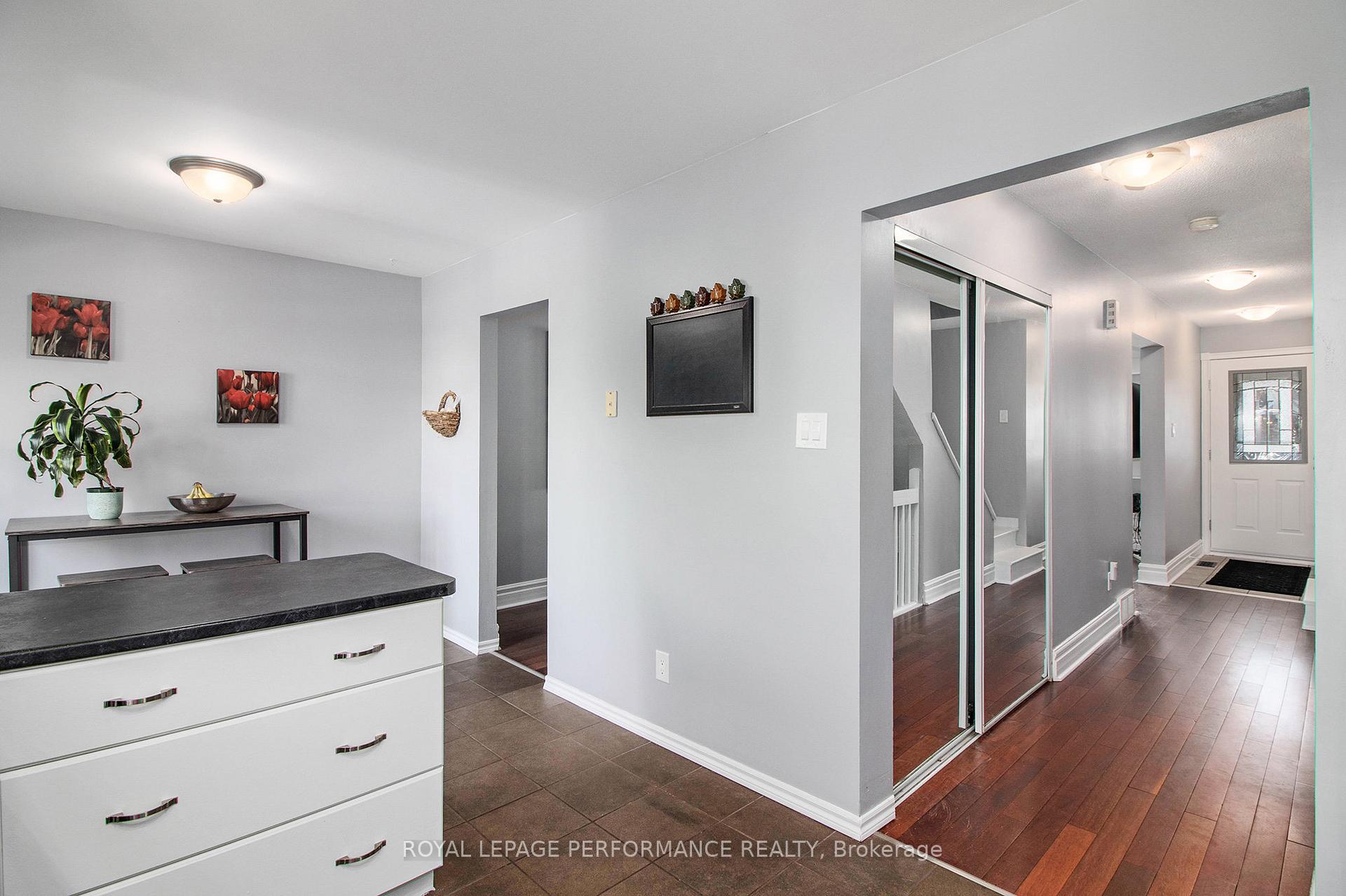 Photo 5 of 6329 Paddler Way, Ottawa, Hiawatha Park/Convent Glen — HOMEH