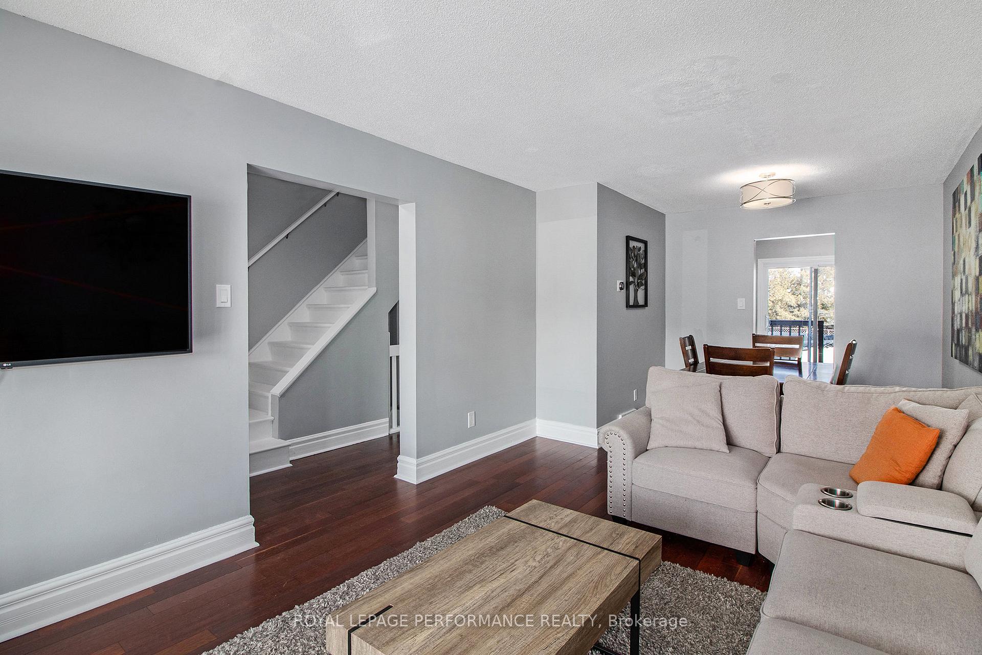 Photo 8 of 6329 Paddler Way, Ottawa, Hiawatha Park/Convent Glen — HOMEH