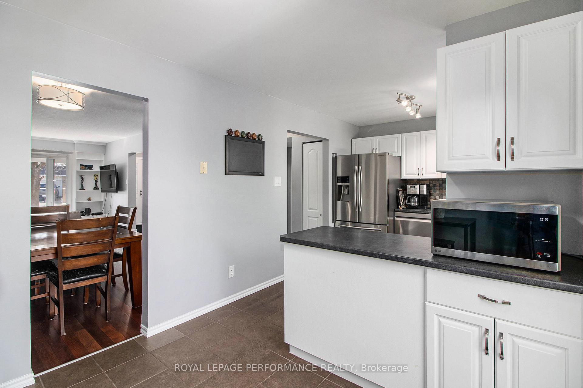 Photo 10 of 6329 Paddler Way, Ottawa, Hiawatha Park/Convent Glen — HOMEH