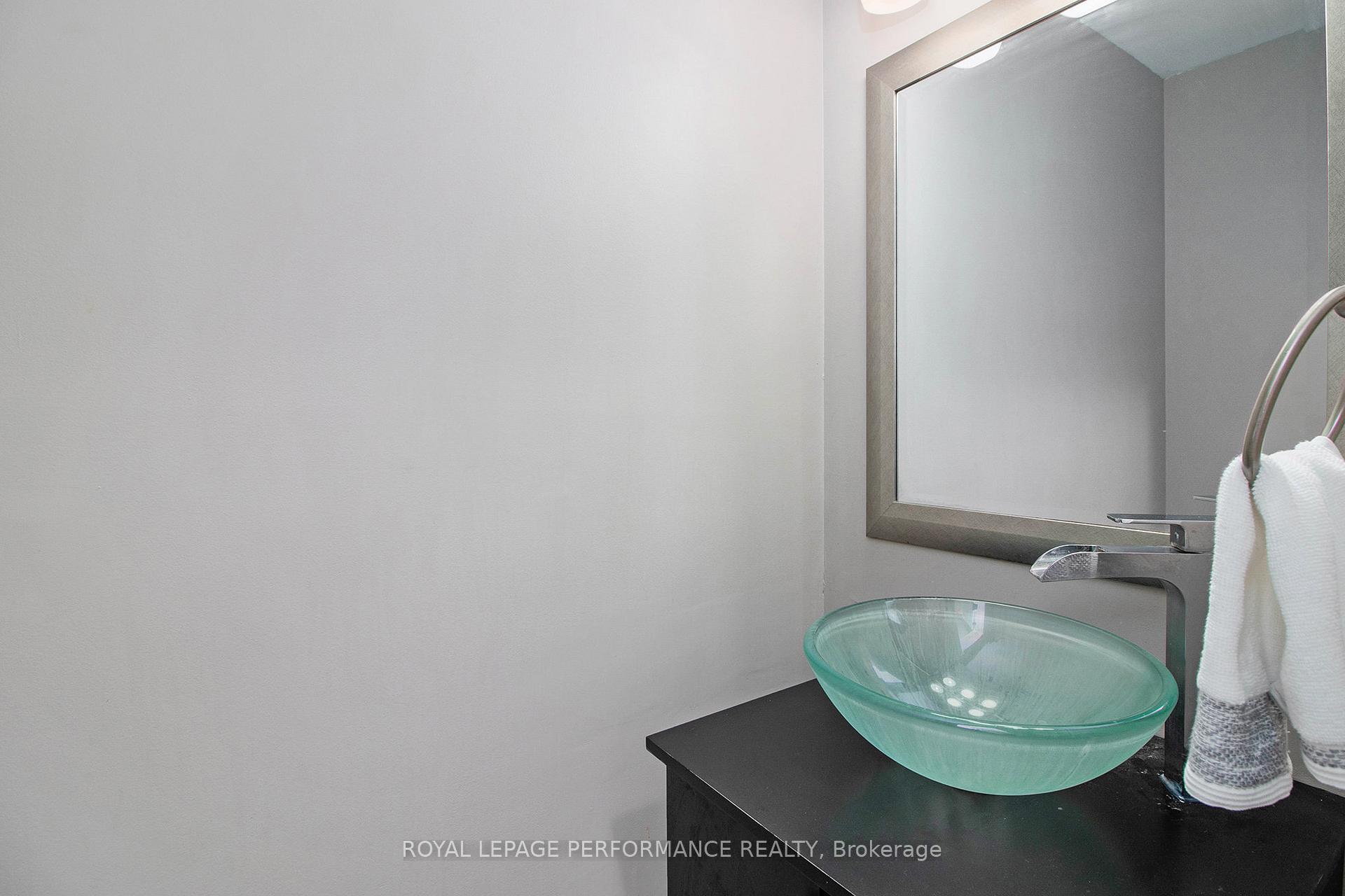 Photo 14 of 6329 Paddler Way, Ottawa, Hiawatha Park/Convent Glen — HOMEH