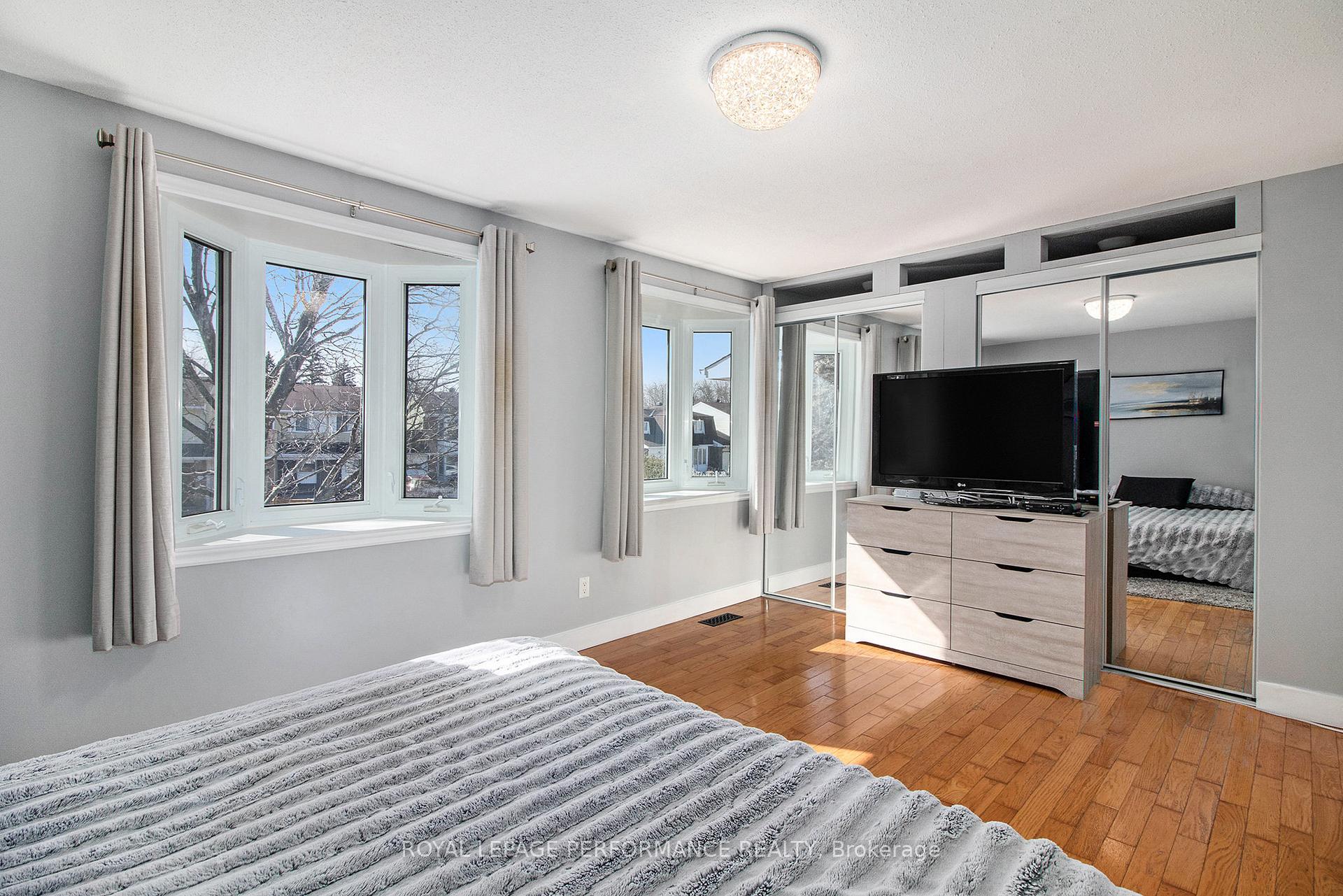 Photo 16 of 6329 Paddler Way, Ottawa, Hiawatha Park/Convent Glen — HOMEH