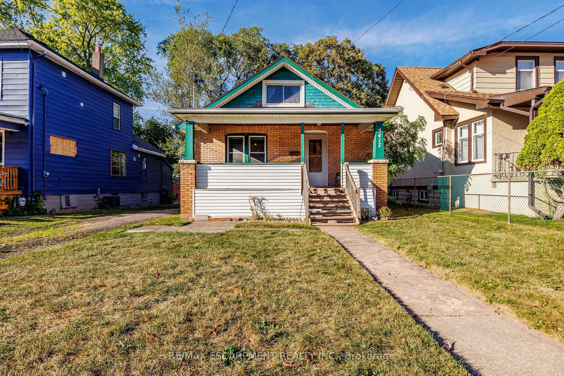 Photo 1 of 5417 Bridge Street, Niagara Falls, Downtown — HOMEH