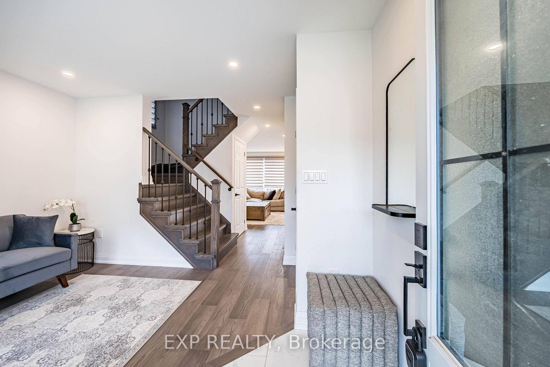 Photo 2 of 1116 Barr Crescent, Milton, Beaty — HOMEH