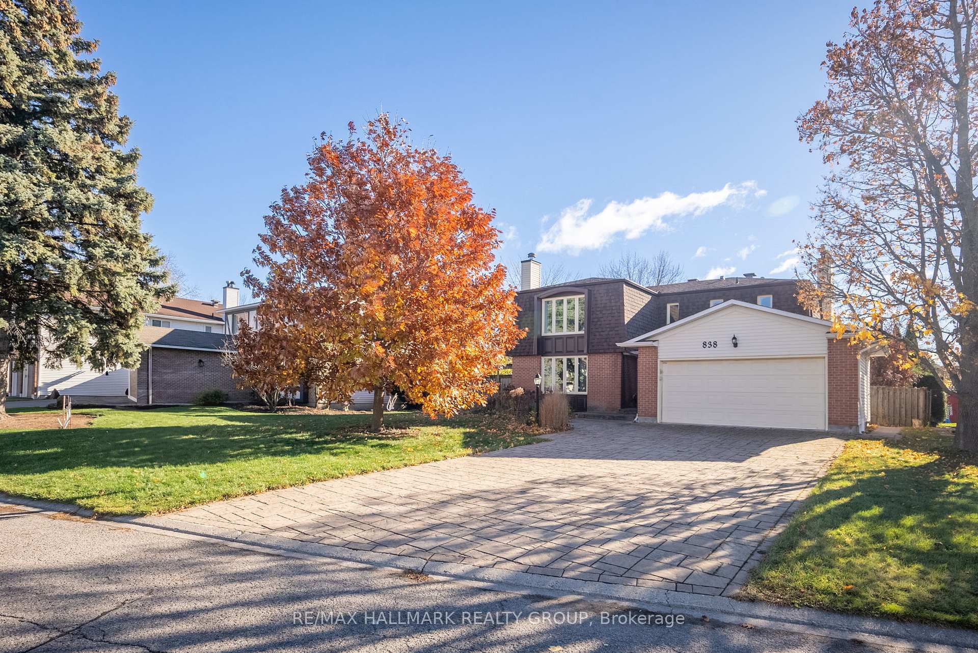 Photo 2 of 838 Explorer Lane, Ottawa, Convent Glen — HOMEH