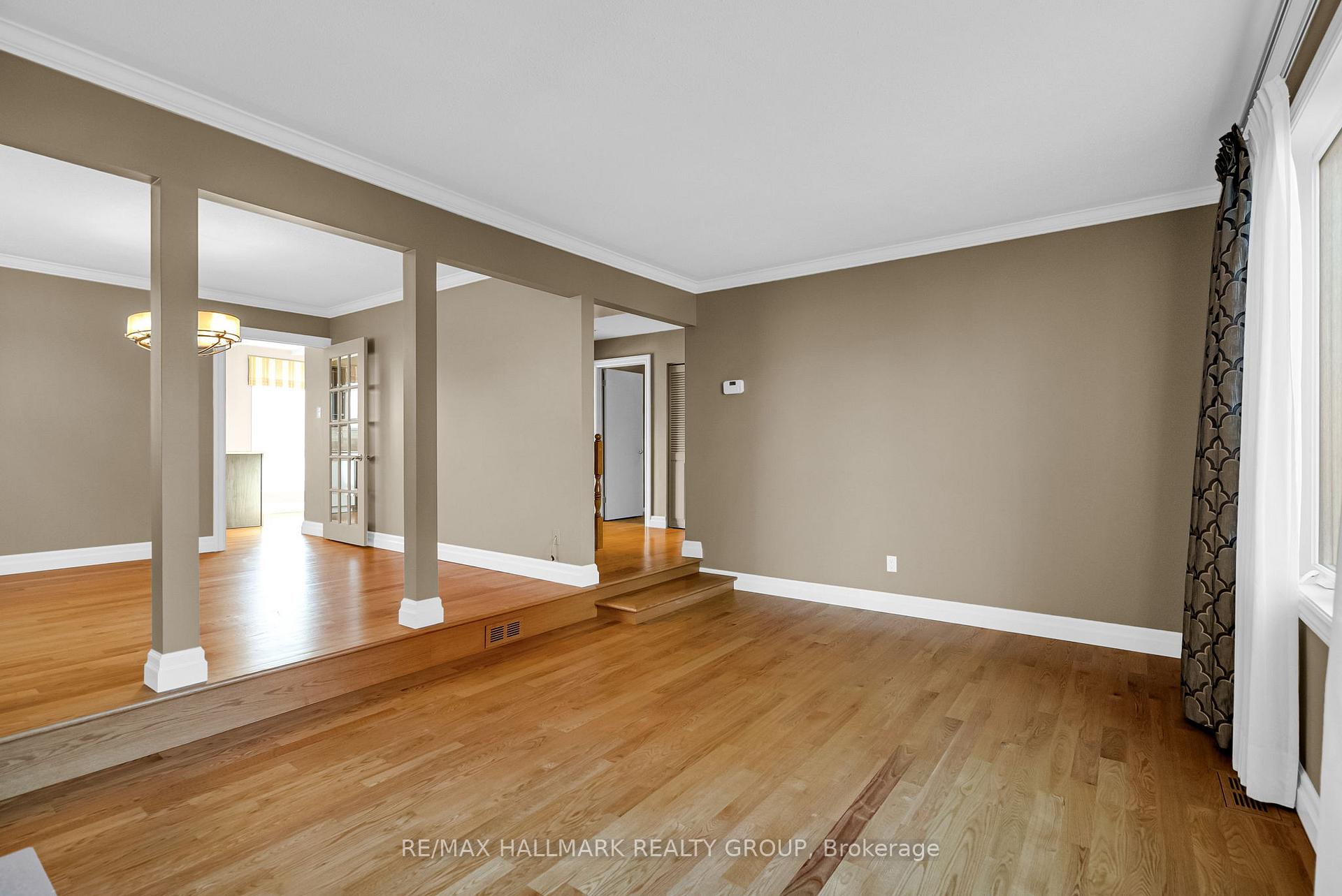 Photo 10 of 838 Explorer Lane, Ottawa, Convent Glen — HOMEH