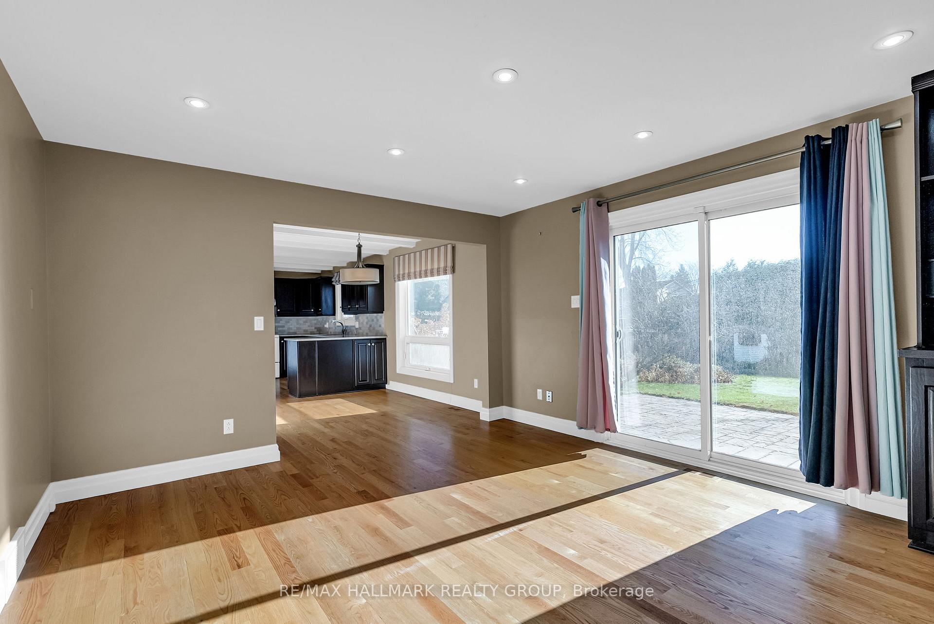 Photo 22 of 838 Explorer Lane, Ottawa, Convent Glen — HOMEH