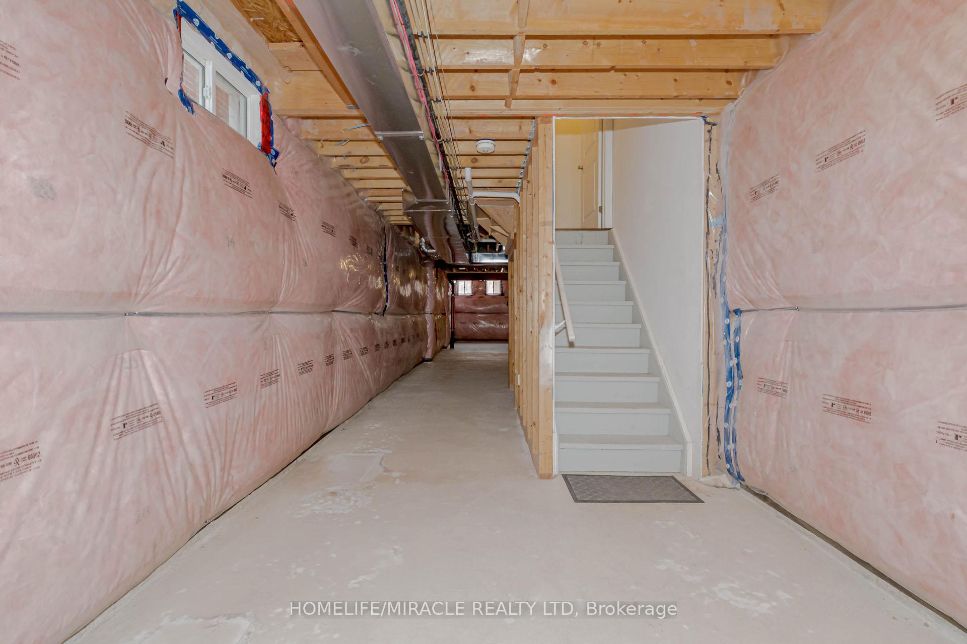 Photo 37 of 9538 Tallgrass Avenue, Niagara Falls, Lyons Creek — HOMEH