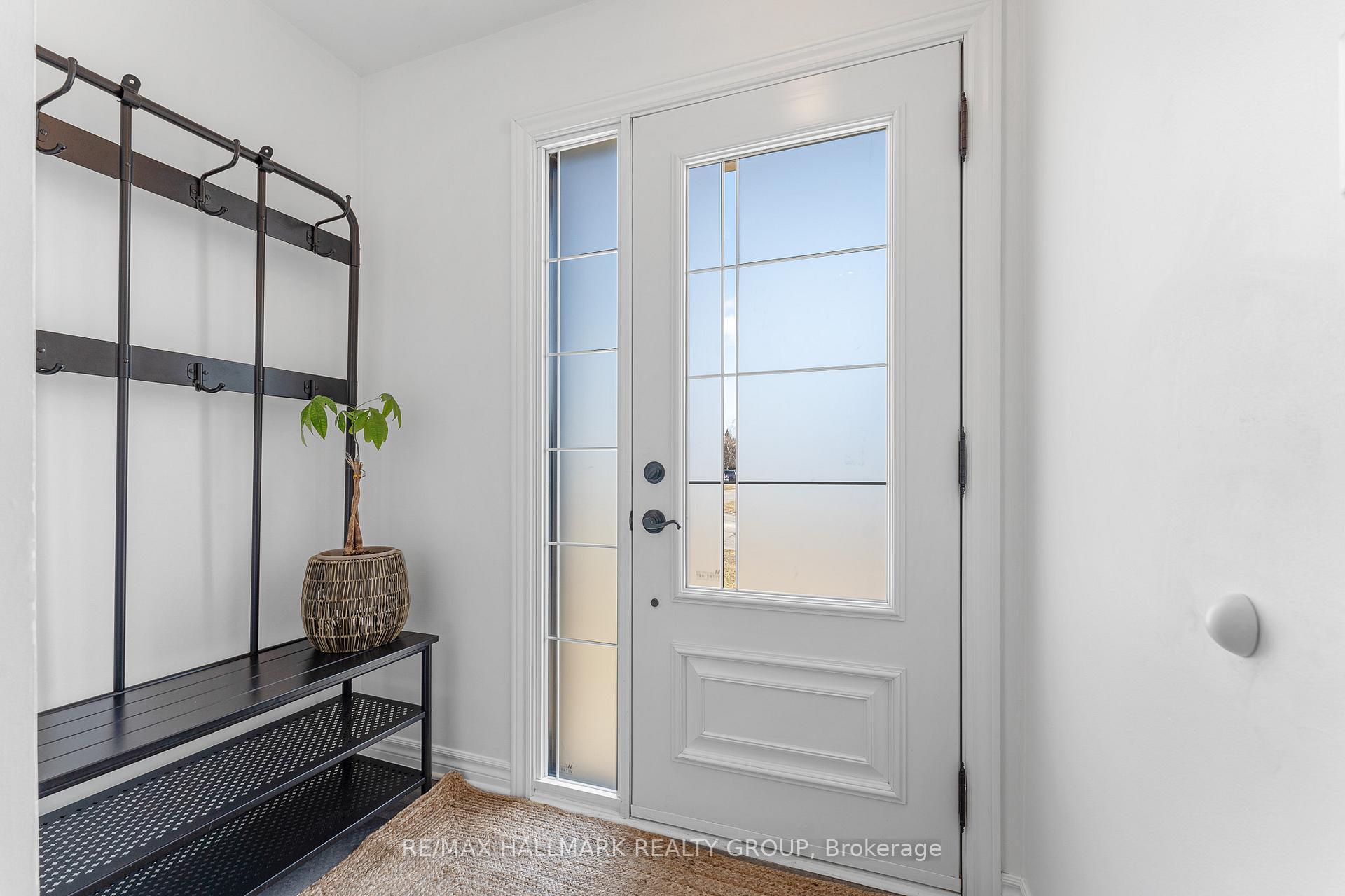 Photo 3 of 1457 Kamouraska Circle, Ottawa, Chateauneuf — HOMEH