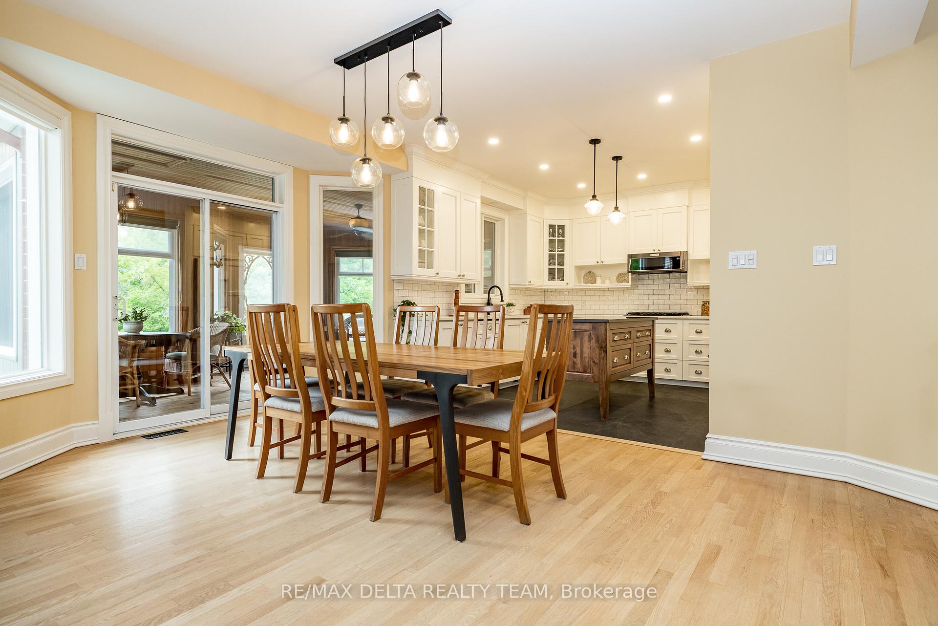 Photo 5 of 1779 Heatherstone Crescent, Ottawa, Springridge/East Village — HOMEH