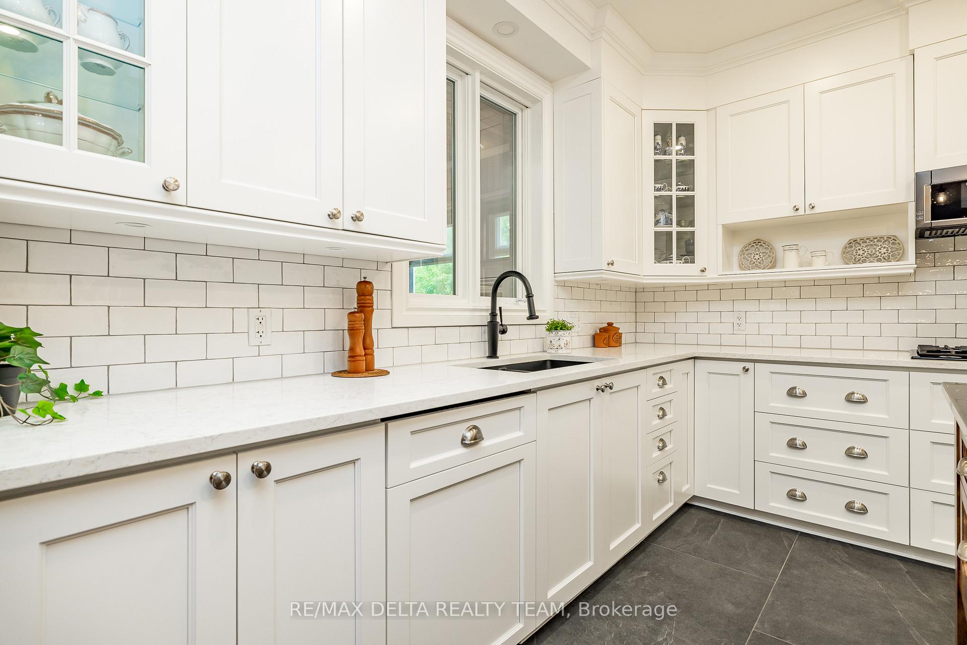 Photo 6 of 1779 Heatherstone Crescent, Ottawa, Springridge/East Village — HOMEH