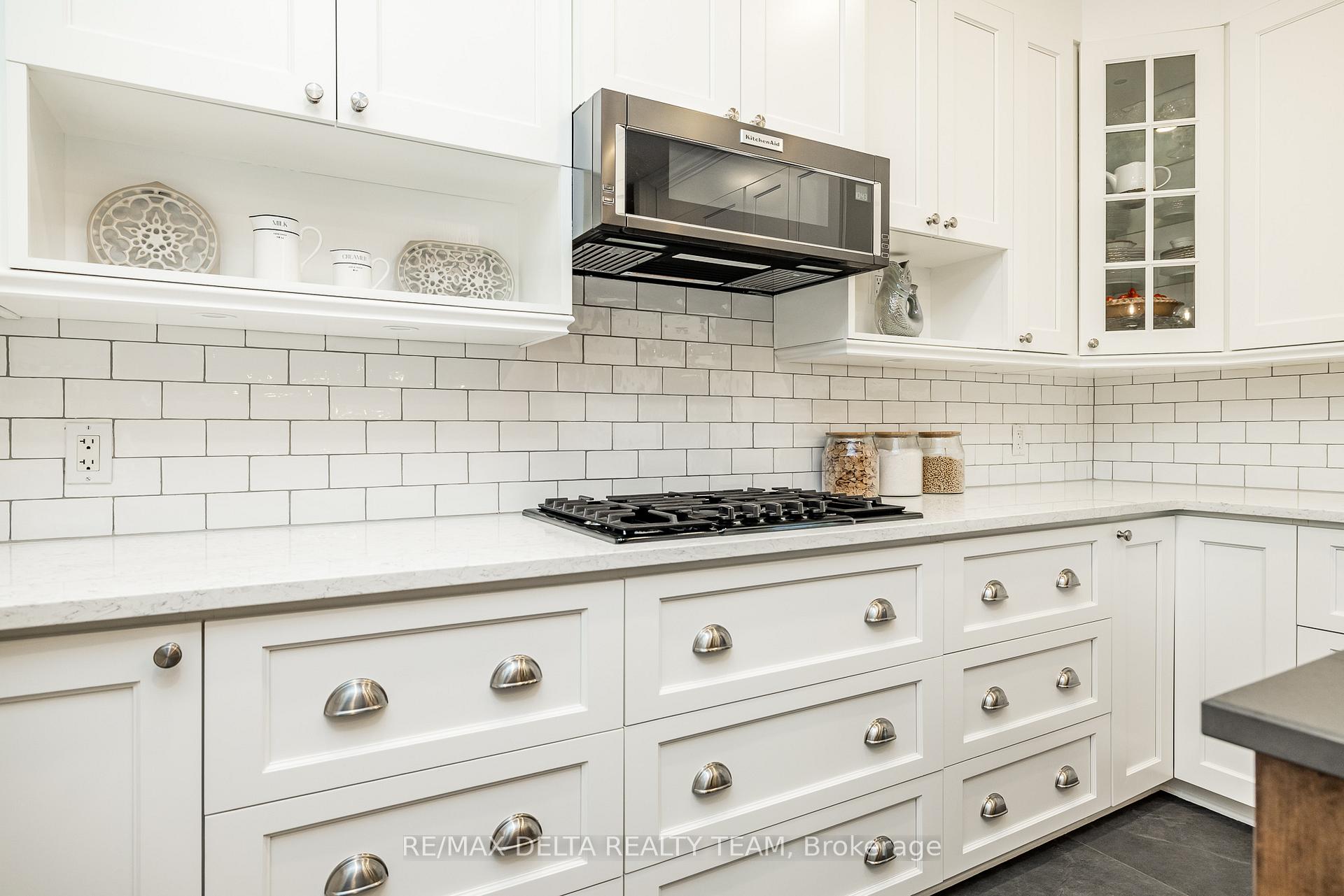 Photo 8 of 1779 Heatherstone Crescent, Ottawa, Springridge/East Village — HOMEH