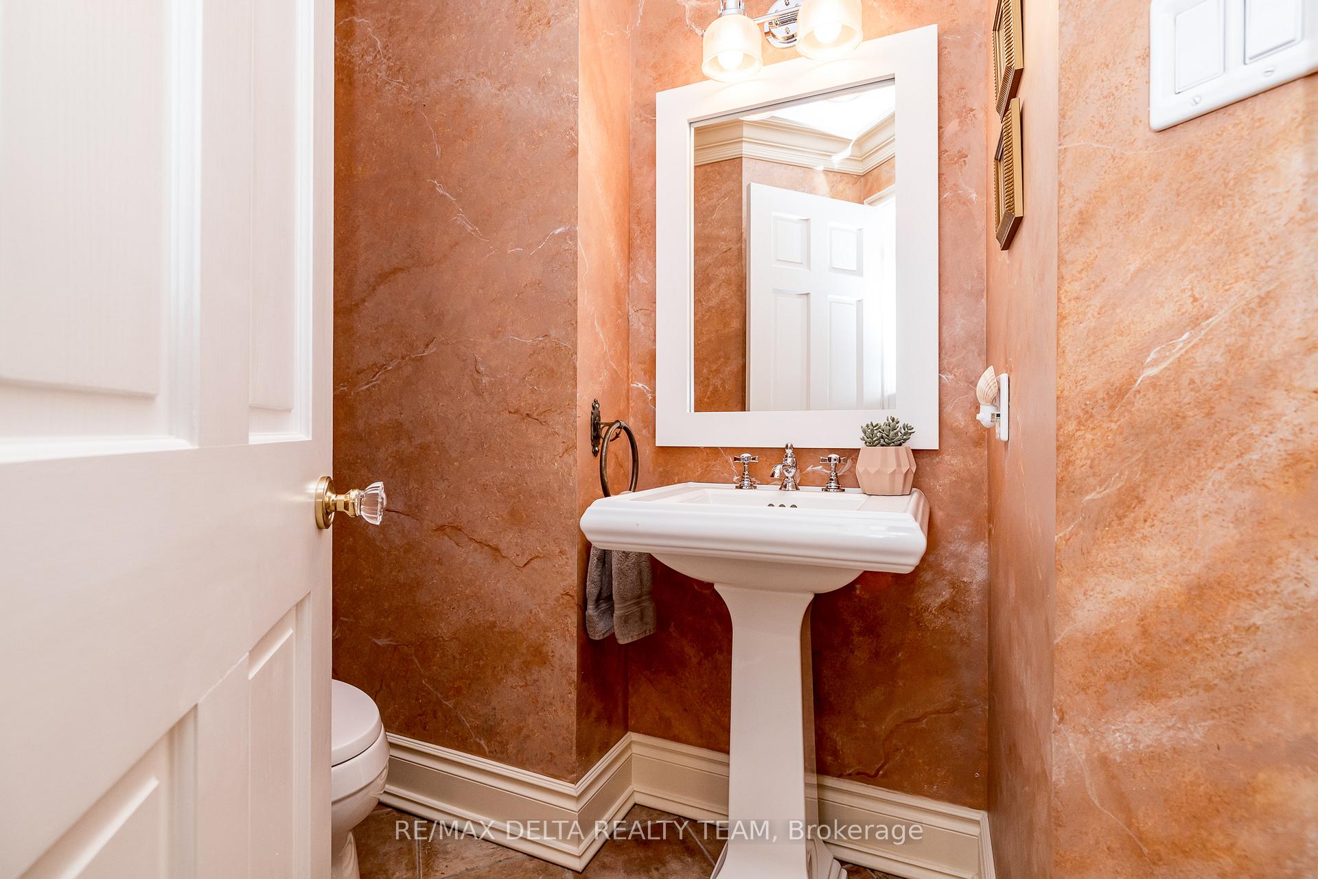 Photo 18 of 1779 Heatherstone Crescent, Ottawa, Springridge/East Village — HOMEH