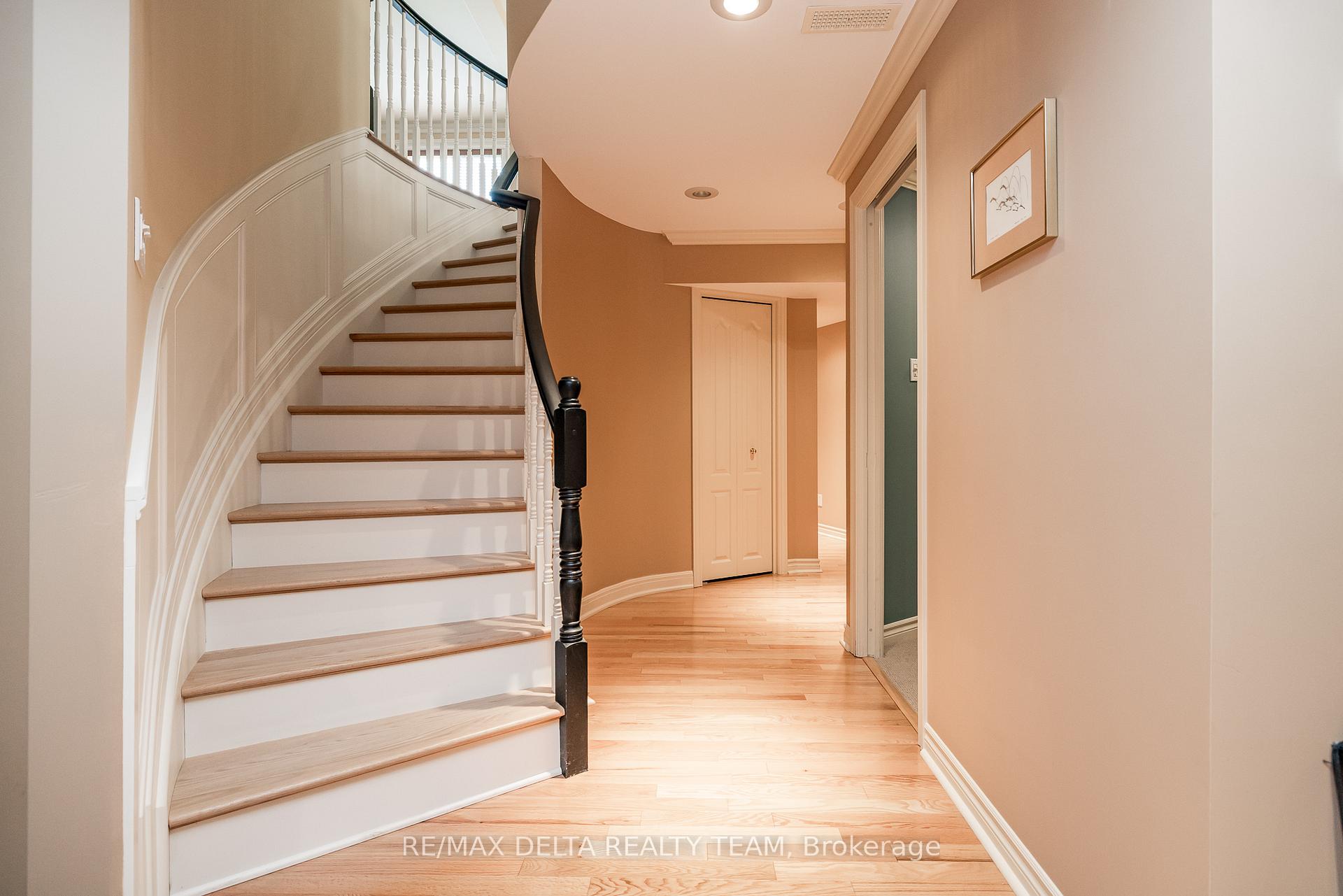 Photo 30 of 1779 Heatherstone Crescent, Ottawa, Springridge/East Village — HOMEH