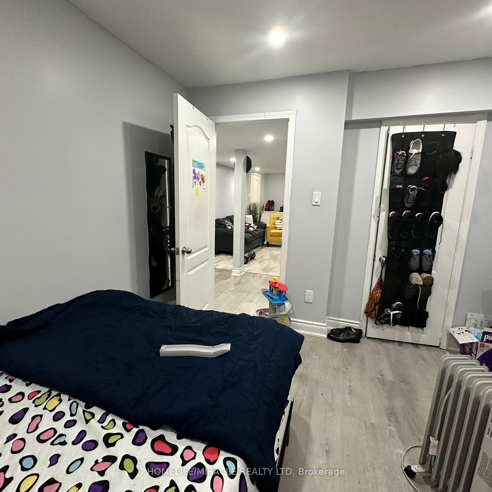 Photo 7 of 925 Philbrook Drive, Milton, Coates — HOMEH