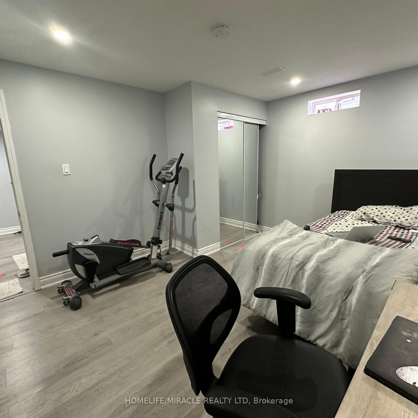 Photo 10 of 925 Philbrook Drive, Milton, Coates — HOMEH
