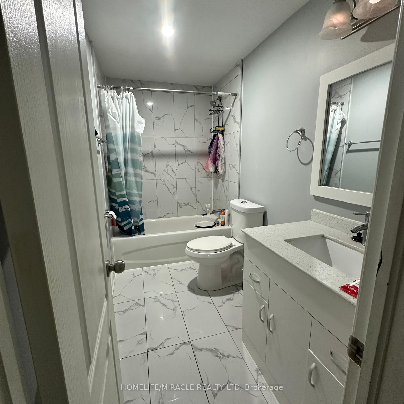 Photo 12 of 925 Philbrook Drive, Milton, Coates — HOMEH