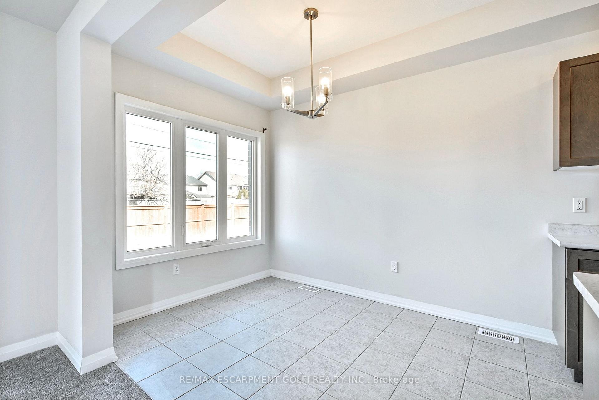 Photo 14 of 7300 Marvel Drive, Niagara Falls, Brown — HOMEH