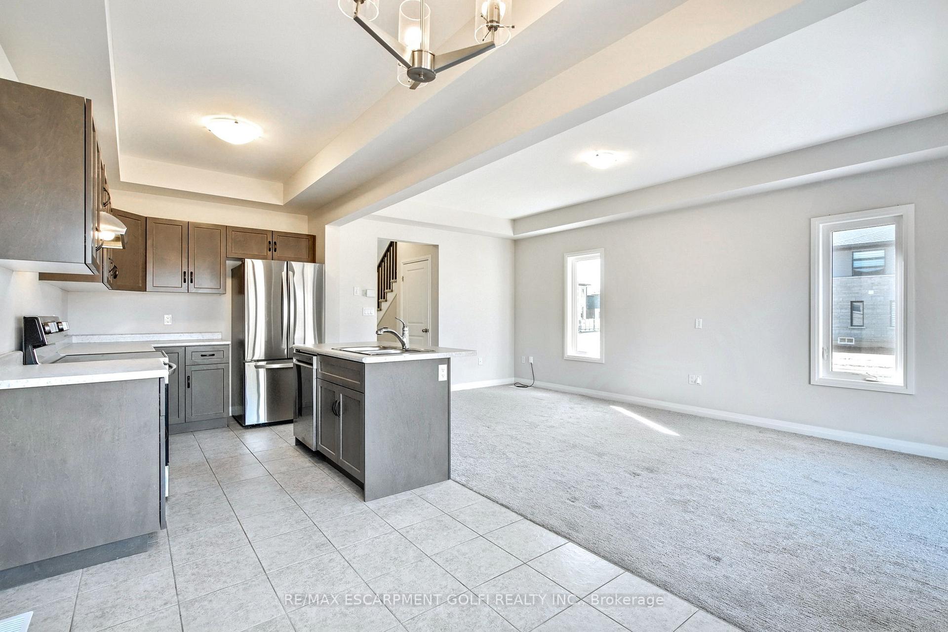 Photo 15 of 7300 Marvel Drive, Niagara Falls, Brown — HOMEH