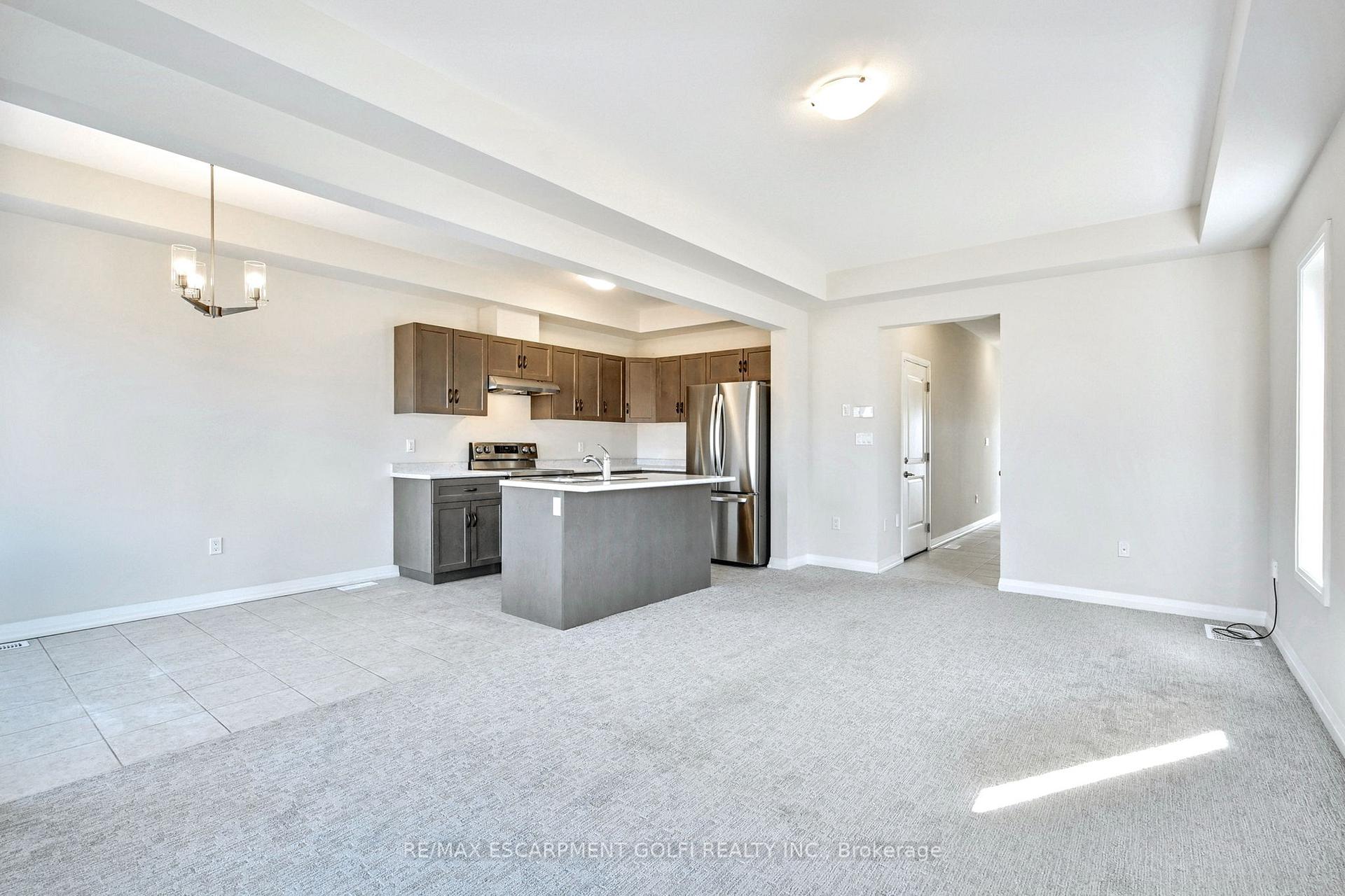 Photo 16 of 7300 Marvel Drive, Niagara Falls, Brown — HOMEH