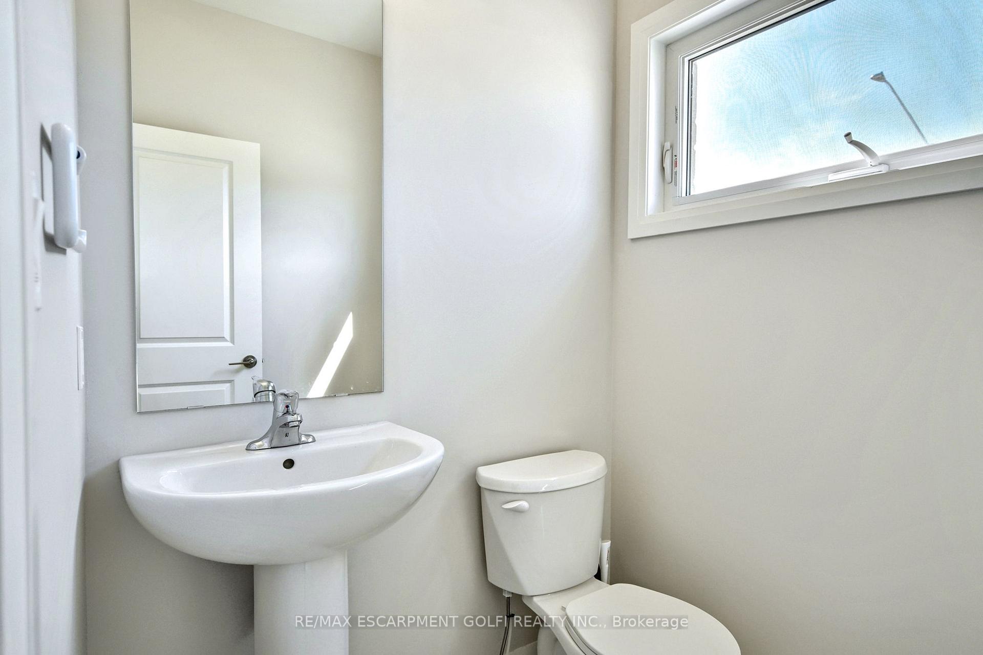 Photo 17 of 7300 Marvel Drive, Niagara Falls, Brown — HOMEH