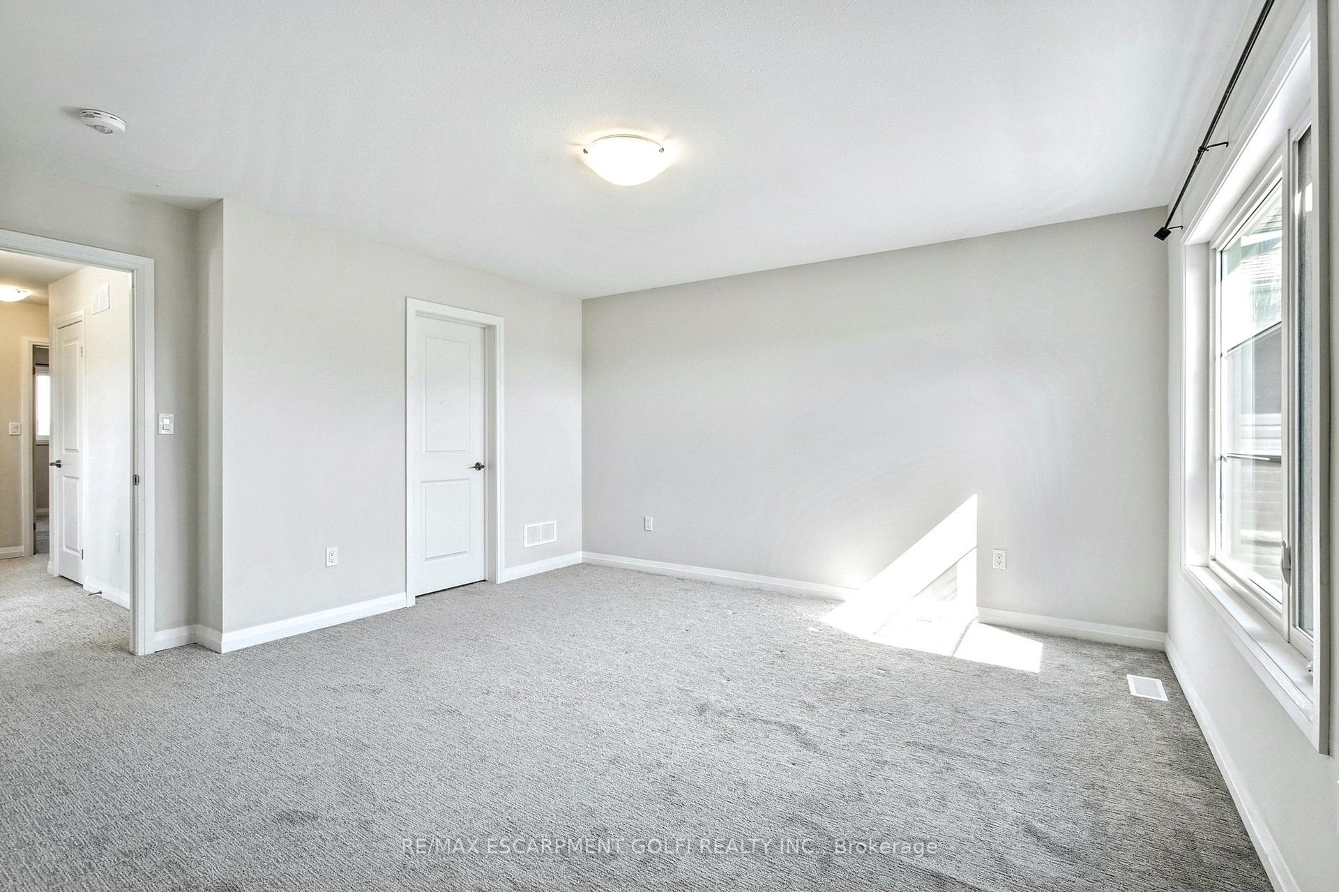 Photo 20 of 7300 Marvel Drive, Niagara Falls, Brown — HOMEH