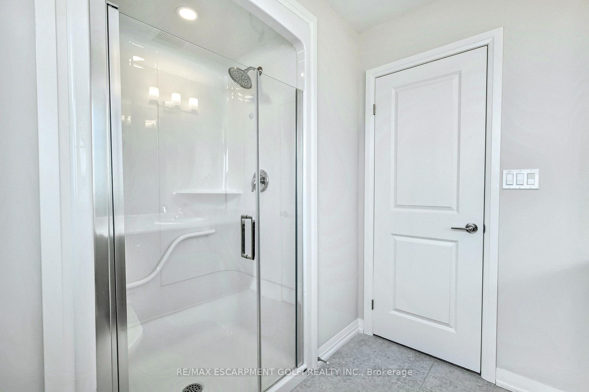 Photo 22 of 7300 Marvel Drive, Niagara Falls, Brown — HOMEH