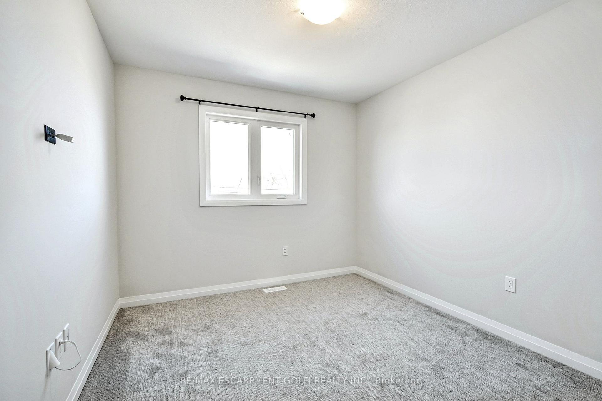 Photo 25 of 7300 Marvel Drive, Niagara Falls, Brown — HOMEH