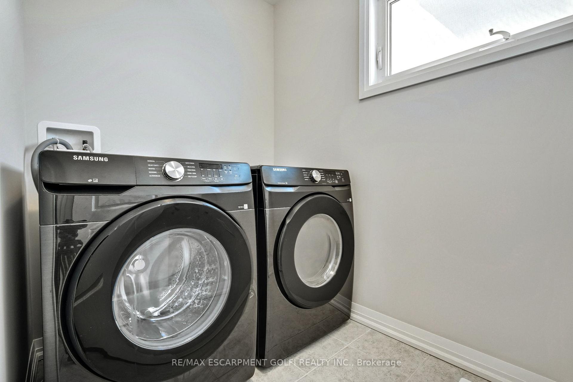 Photo 31 of 7300 Marvel Drive, Niagara Falls, Brown — HOMEH